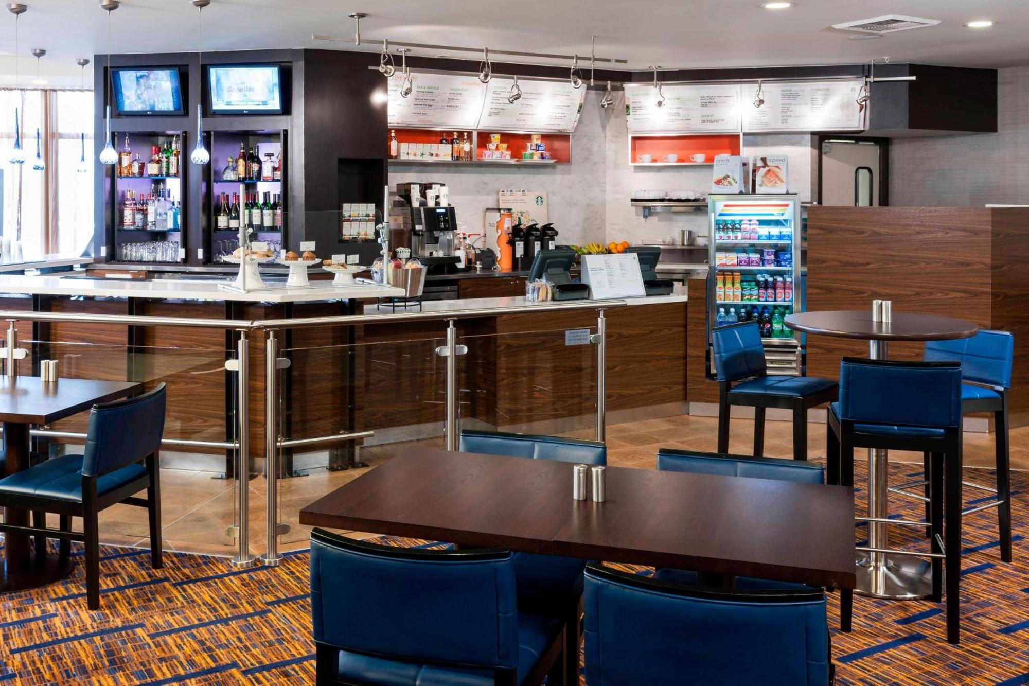 Courtyard By Marriott Seattle Kirkland Hotel Exterior photo